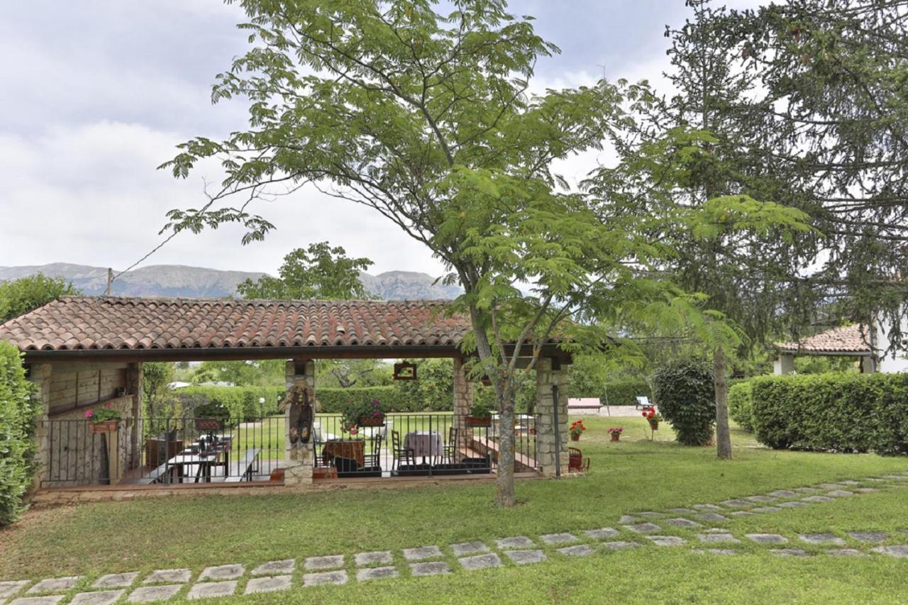 Il Ciavattone Bed And Bike Panzió Sulmona Kültér fotó